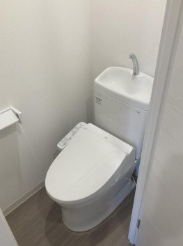セレーノのトイレ|※別部屋参考写真