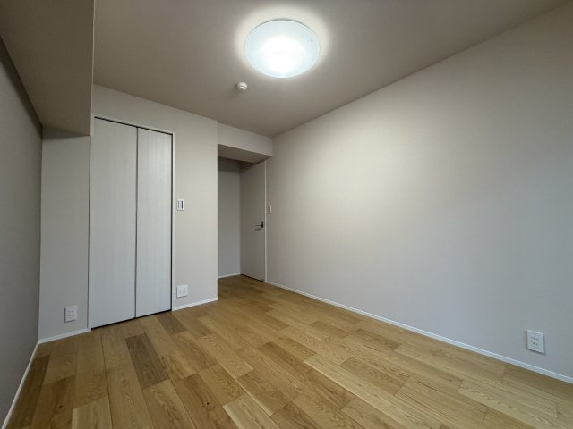 新宿区西新宿８丁目の中古マンションの洋室|（約6.5帖）