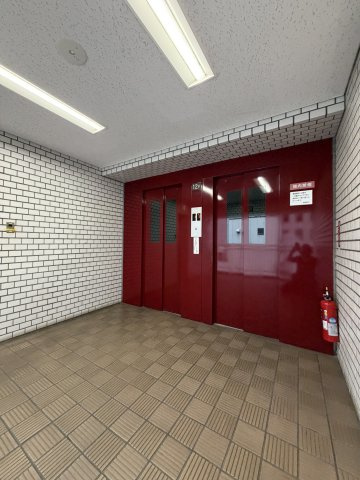 新宿区西新宿８丁目の中古マンションのその他共用部分|エレベーター