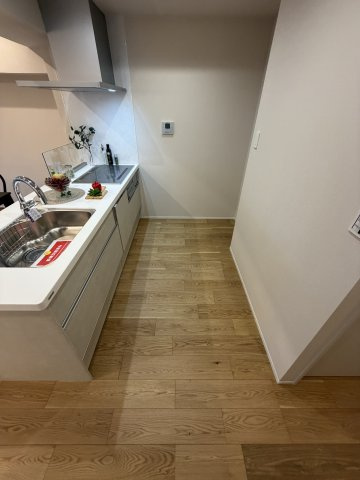 新宿区西新宿８丁目の中古マンションのキッチン