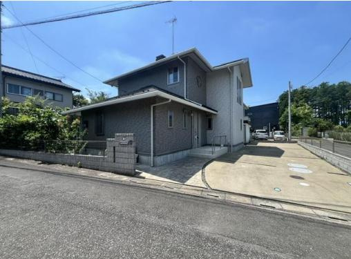 坂戸市堀込　中古売戸建の前面道路含む現地写真