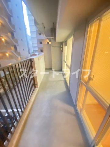 大阪市東淀川区東中島４丁目の賃貸マンションのバルコニー