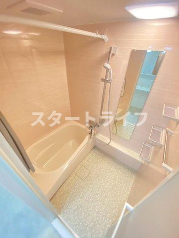 大阪市東淀川区東中島４丁目の賃貸マンションの浴室