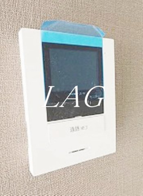【セキュリティ】 | ウエストレジデンス | モニター付きインターホンです。