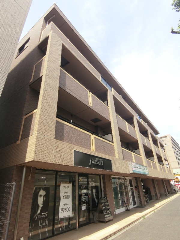 レシェンテ御塚山の外観