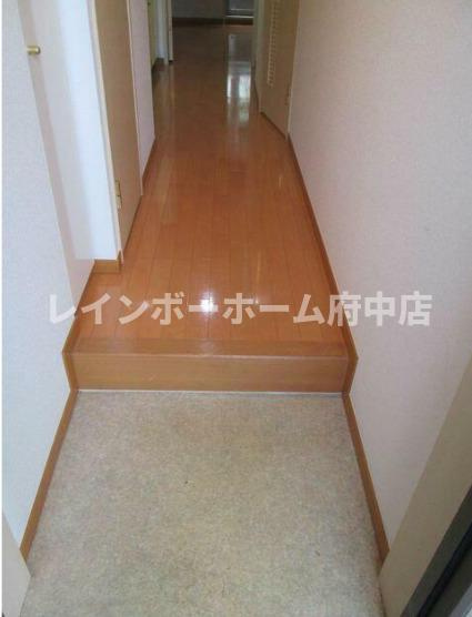 ステーションビューロアール府中の玄関