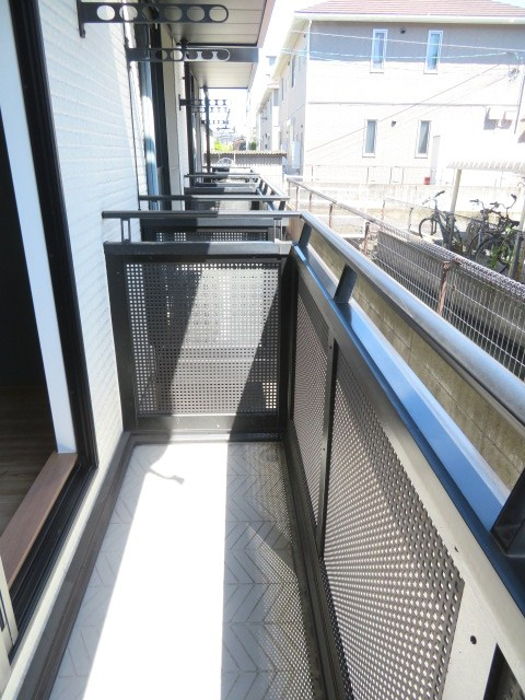 ダンディライオン西市のバルコニー