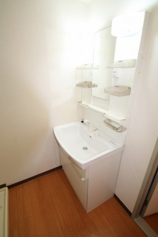 メゾンドール青江の洗面所