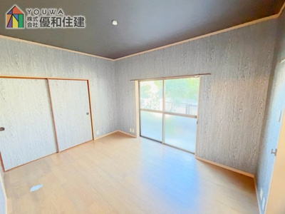 【居間・リビング】 | 中古戸建　明石市朝霧東町２丁目
