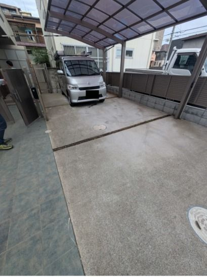 LINZ上本郷の駐車場
