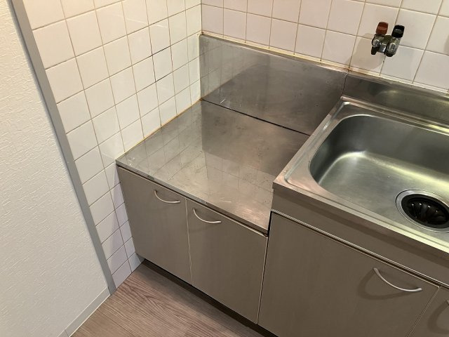 ホワイトボックスのキッチン