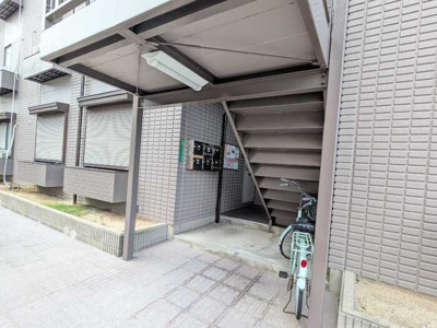 【エントランス】 | ロイヤルウイング　A棟