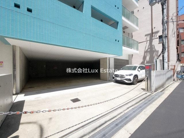 プラスヴァンドームサントルの駐車場