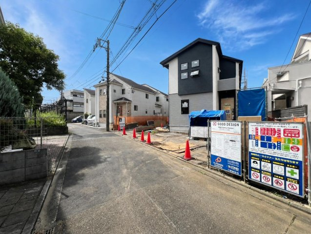 日野市大坂上２丁目の前面道路含む現地写真