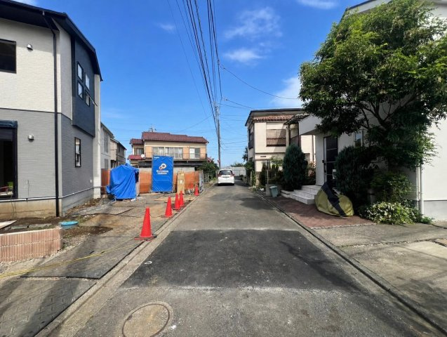 日野市大坂上２丁目の前面道路含む現地写真