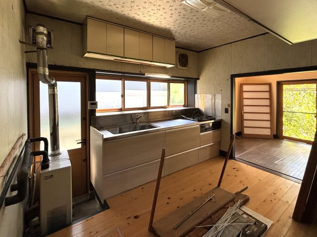 新発田市下小中山のキッチン
