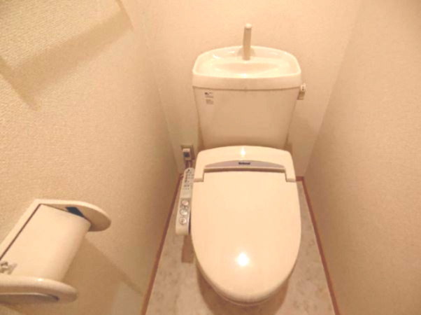 【トイレ】 | リビングタウン泉大津C棟 | ※イメージ　反転タイプのお部屋の写真