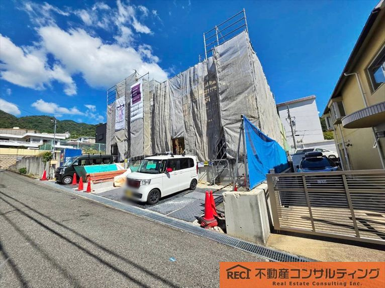 神戸市灘区鶴甲2丁目　新築戸建　2号棟の外観