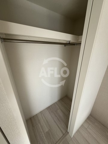 セレニテ十三ミラクの収納|セレニテ十三ミラク　クローゼット