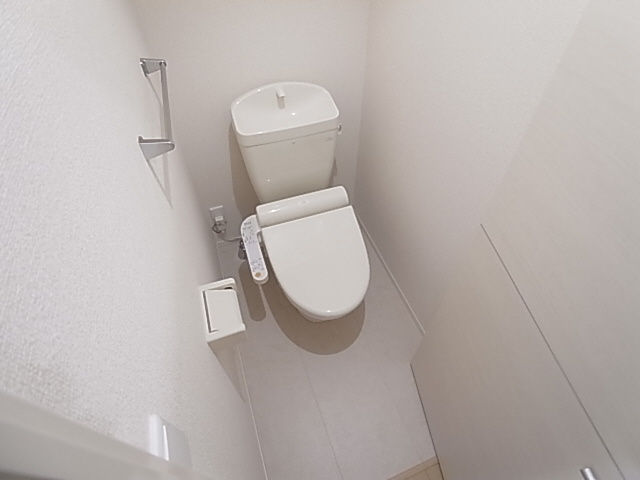 神戸市須磨区潮見台町５丁目のアパートのトイレ|ウォッシュレット付トイレ