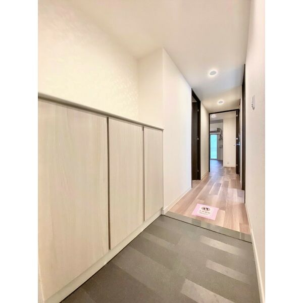 S-RESIDENCE茶屋ヶ坂Eastの玄関