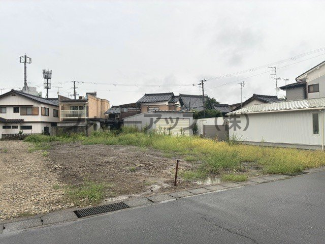 リーブルガーデン綾部市広小路三丁目の外観