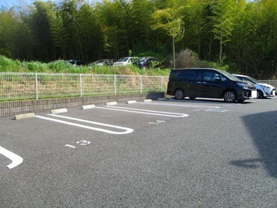 【駐車場】 | Glen Court