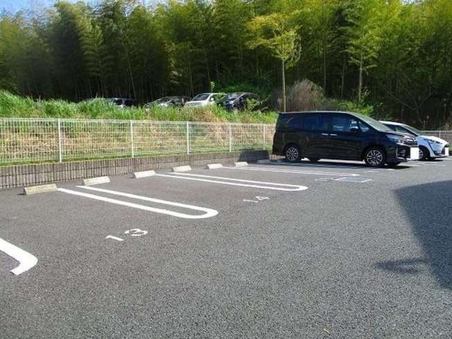 【駐車場】 | Glen Court