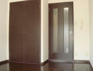 川崎市麻生区上麻生１丁目の賃貸マンションの収納