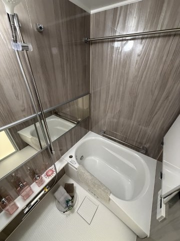 中野区本町４丁目の中古マンションの浴室