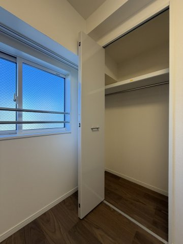中野区本町４丁目の中古マンションの収納|クローゼット