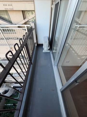 中野区本町４丁目の中古マンションのバルコニー