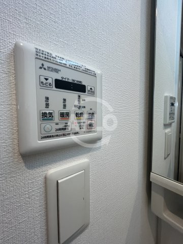 レオングラン新大阪レジデンスの洗面所|レオングラン新大阪レジデンス　浴室乾燥機