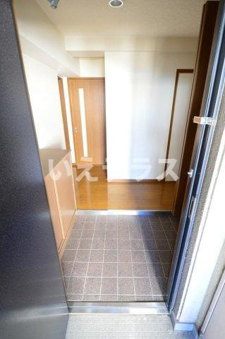 パールハイツ三輪の玄関