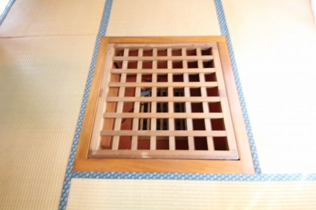鹿沼市東町貸家の内装|１F和室の掘りごたつです