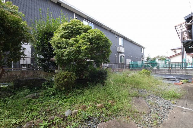 鹿沼市東町貸家の庭