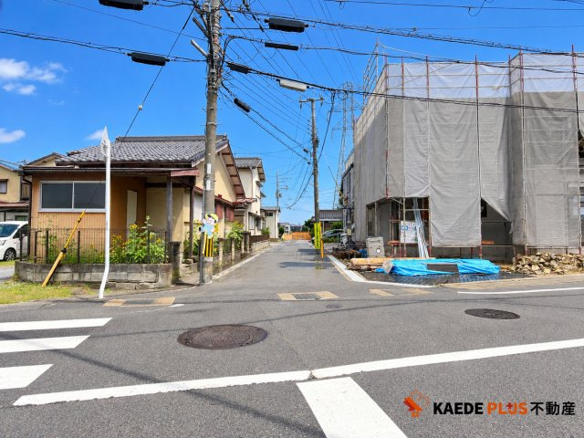 【カエデプラス不動産】東近江市長勝寺町　全1棟の前面道路含む現地写真|現地写真（前面道路）10/5　撮影