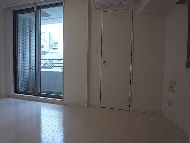 アイル東京リバーサイドの居間・リビング