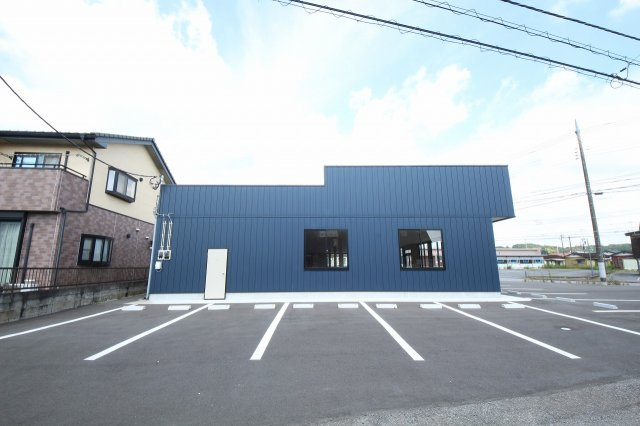 鹿沼市上野町テナントの駐車場|南側駐車場５台（１号室側）