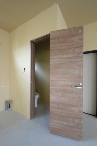 鹿沼市上野町テナントの内装|トイレドア