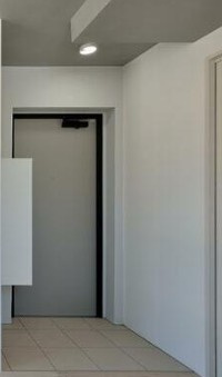 コンフォーリア門前仲町の玄関
