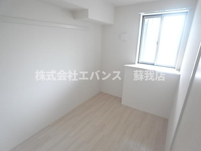 【寝室】 | メゾンクレシア | 開放的な寝室です