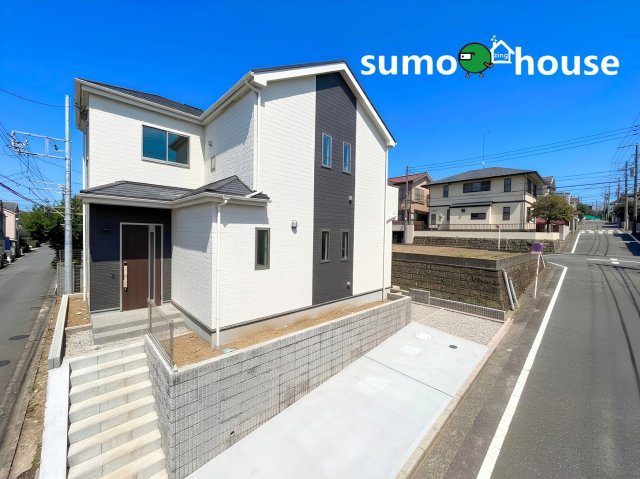 横浜市保土ヶ谷区境木本町　A号棟の前面道路含む現地写真|前面道路含む現地写真です