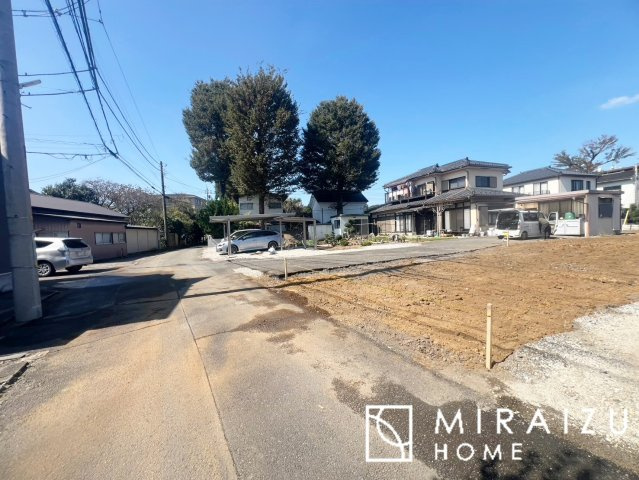 【前面道路含む現地写真】 | ＼静かな環境で落ち着いた暮らしをご希望のお客様／広さと価格のバランスの良いマイホーム！近隣施設にも恵まれ立地！詳細、ご見学希望・資料請求ミライズホームお気軽にお問合せ下さい♪