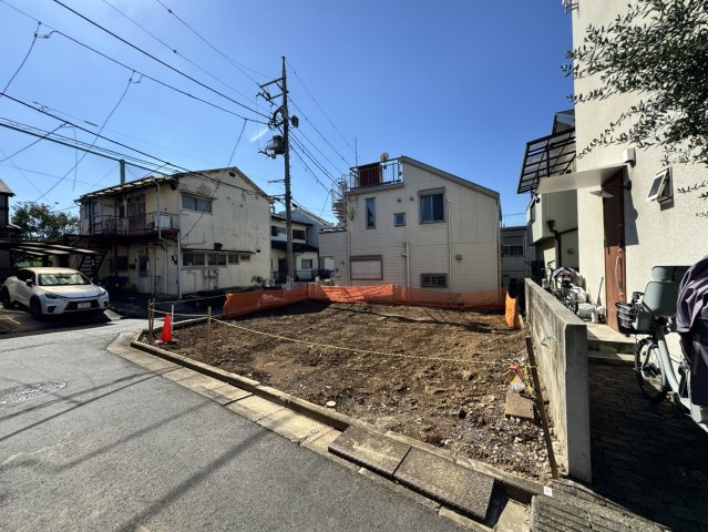 練馬区旭町2丁目　東南角地×建築条件なし　限定1区画の前面道路含む現地写真