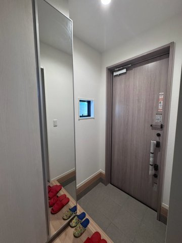MIRASUMO緑区潮見が丘2174④の玄関|キャンペーン対象物件です♪詳細は弊社ホームページもしくはスタッフまでお気軽にお問合せ下さいませ♪ お役に立てる自信があります♪