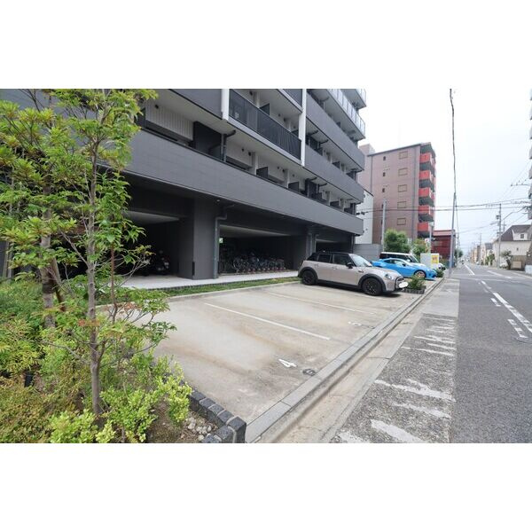 メイクス今池PRIMEの駐車場