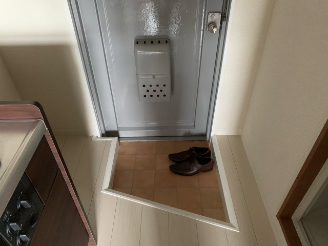 シャトレ南荻窪の玄関