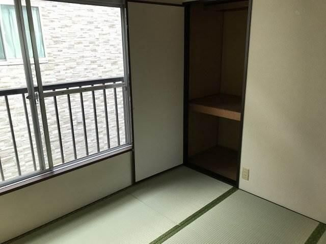 横浜市戸塚区原宿４丁目のアパートの収納