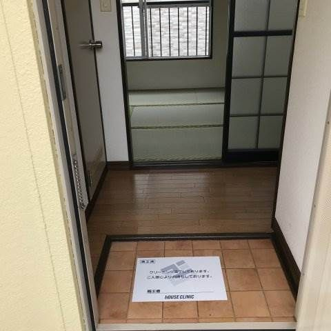 横浜市戸塚区原宿４丁目のアパートの玄関
